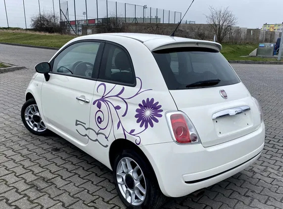 fiat Fiat 500 cena 18900 przebieg: 134000, rok produkcji 2009 z Trzemeszno